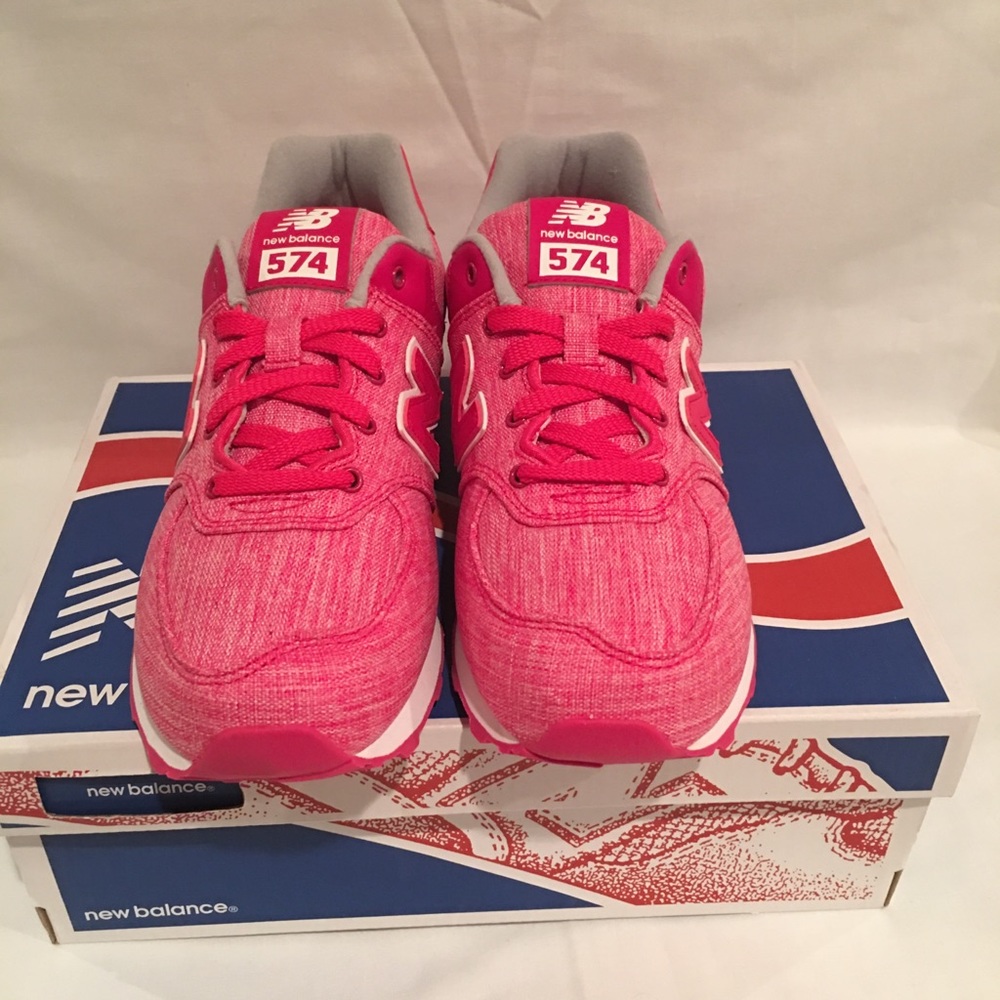 NEW NEW BALANCE 574 GIRLS KIDS SIZE 3 PINK